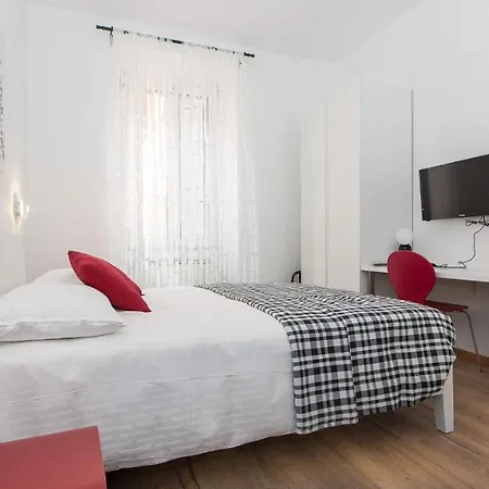 Saint Peter Prestigious By In